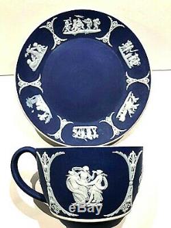 C. 1910 Paire (2) Wedgwood Bleu Jasperware Cup & Saucer Muses Monnaie & Rare