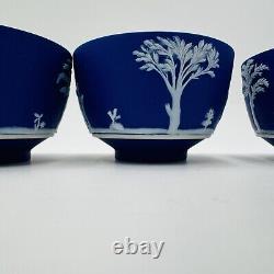C. 1930 Bols Pieds Wedgwood Jasperware Trempés Bleu Foncé 2 X 3.4 Pieds 4 Pièces