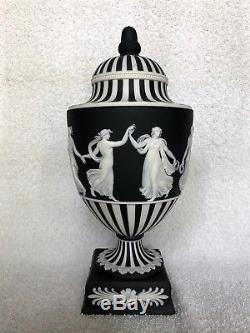 C. 1961 Heures De Danse De L'urne Avec Couvercle De Moteur Jasperware Vintage Wedgwood