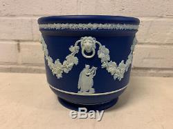 Cache-pot De Jasperware Bleu De Wedgwood Antique Avec La Décoration De Femmes / Muses