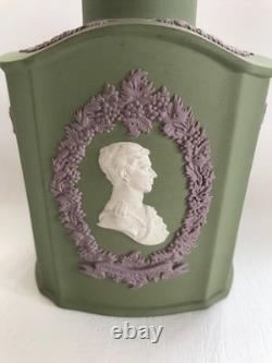 Caddy à thé en jaspe tricolore Wedgwood pour le mariage royal