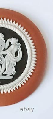 Cameo des Trois Grâces en Jasperware TriCouleur de Wedgwood