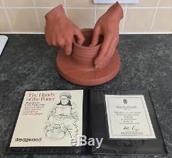 Colin Melbourne Terre Cuite Mains Jasperware De La Sculpture Potter Modèle 45/500