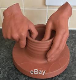 Colin Melbourne Terre Cuite Mains Jasperware De La Sculpture Potter Modèle 45/500