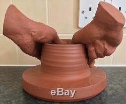 Colin Melbourne Terre Cuite Mains Jasperware De La Sculpture Potter Modèle 45/500