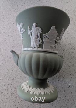 Collection Wedgwood Jasperware vert sauge, 13 pièces, poterie anglaise vintage