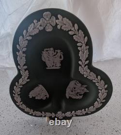 Collection Wedgwood Jasperware vert sauge, 13 pièces, poterie anglaise vintage