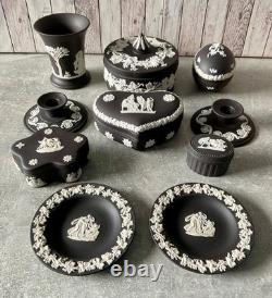 Collection de 10 pièces de jasper Wedgwood blanc sur noir