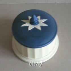 Collection de bibliothèques en jaspe Wedgwood NOIR & CANNE JAUNE Boîte ovale à colonne