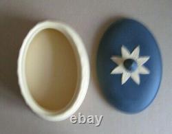 Collection de bibliothèques en jaspe Wedgwood NOIR & CANNE JAUNE Boîte ovale à colonne