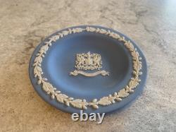 Collection de boîte à billets et assiettes de 12 pièces en Jasperware bleu pâle Wedgwood