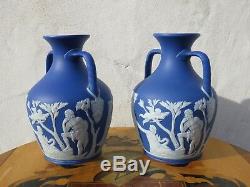 Correspondance Exquise Paire Wedgwood Bleu Foncé Jasperware 7 Portland Vases (c. 1840)