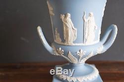 Couleur De Crème De Jasper Wedgwood Sur Le Vase De Lavande 12