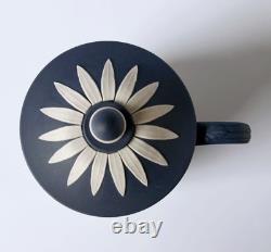 Coupes à crème en jaspe Wedgwood Blue et Portland Blue en édition limitée dans une boîte