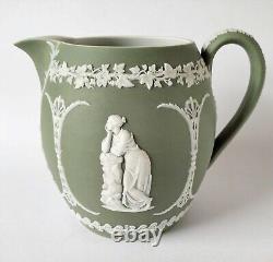 Cruche antique en jaspe vert Wedgwood