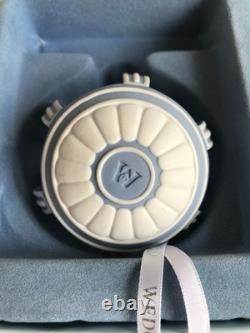 Décoration de Noël ronde en jaspe Wedgwood bleu