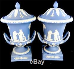 Deux Jardinieres Bleu Clair Bleu Campana Vases & Covers 11 1/4
