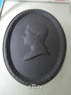 Duke Of Windsor Noir Basalte Jasperware Plaque Ovale Wedgwood