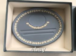 Encrier et plateau en jasperware bleu Wedgwood, en excellent état (boîte d’origine)
