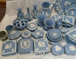 Énorme! Joblot Wedgwood Jasperware 70 Pièces Cruches, Vases, Assiettes Plateau