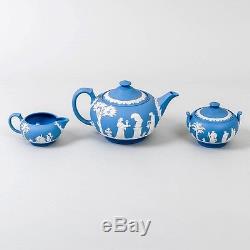 Ensemble De Thé Wedgwood De 3 Pièces De 1940s Jasperware Théière Bleue Et Blanche, Sucre, Creamer