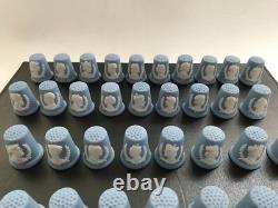 Ensemble complet de 41 dé à coudre en jaspe Wedgwood des rois et reines