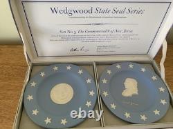 Ensemble complet de treize sceaux d'État américains en jaspe Wedgwood bleu Angleterre