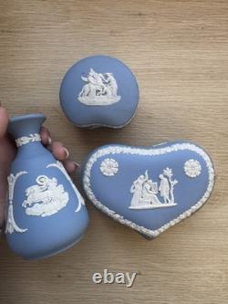 Ensemble de 3 bibelots en jaspe bleu pâle Wedgwood vintage