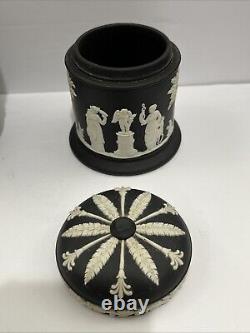 Ensemble de 5 pièces différentes de VTG Wedgwood Angleterre Jasperware Black Dancing Hours