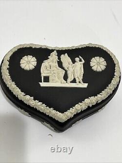 Ensemble de 5 pièces différentes de VTG Wedgwood Angleterre Jasperware Black Dancing Hours