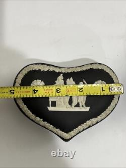 Ensemble de 5 pièces différentes de VTG Wedgwood Angleterre Jasperware Black Dancing Hours