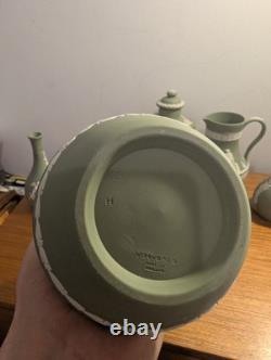 Ensemble de 7 pièces de plateau à thé en jaspe Wedgwood vert et blanc