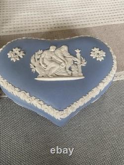 Ensemble de 9 pièces en jaspe Wedgwood bleu et blanc vintage collectionnable