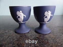 Ensemble de deux tasses à œufs en porcelaine bleue Wedgwood Jasper Ware Dancing Hours