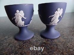 Ensemble de deux tasses à œufs en porcelaine bleue Wedgwood Jasper Ware Dancing Hours