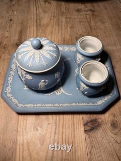 Ensemble de jarres RARE Piesse & Lubins avec un paquet bleu en jaspe Wedgwood antique