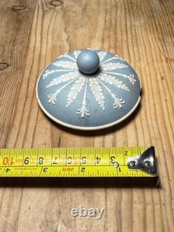 Ensemble de jarres RARE de Piesse & Lubins avec un lot de jasperware bleu Wedgwood ancien