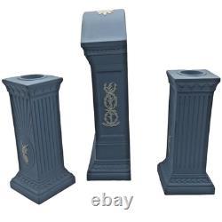 Ensemble horloge et chandeliers en jaspe bleu Wedgwood fait main Millennium AD 2000