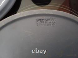 Excellent encrier de bureau et support Wedgwood Portland bleu et blanc en jaspe jasperware
