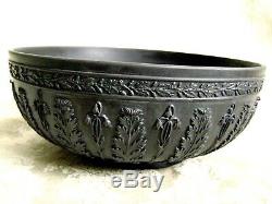 Exquis Wedgwood Noir Basalte Jasperware 10 Centerpiece Bowl