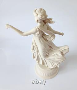 Figurine Dancing Hours en jasperware blanc Wedgwood