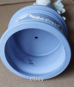 Figurine Erato, Muse classique, en jaspe bleu Wedgwood, grande taille