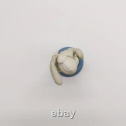 Figurine Wedgwood Jasperware bleue et blanche Léda et le cygne 25 cm Mythologie grecque