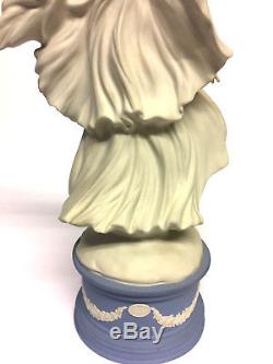 Figurine Wedgwood Melpomene Jasperware De La Collection De Musiques Classiques Cw330