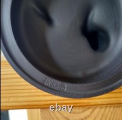 Figurine en basalte noir Josiah Wedgwood collectionnable 1972. Édition limitée numéro 581