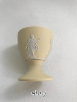 Gobelet à œuf en jaspe Wedgwood jaune Heures dansantes