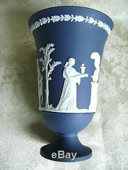Grand Rare Wedgwood Portland Bleu Jasper Ware 7 1/2 Vase Pedestal