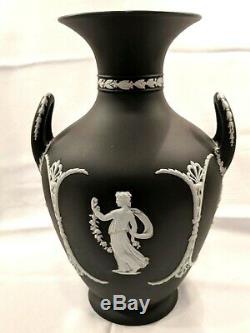 Grand Vase En Forme De Portland Jasperware 10-1 / 2, Trempage Noir, Wedgwood