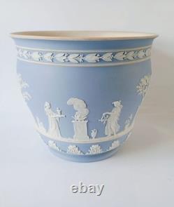 Grand cache-pot / jardinière Wedgwood Jasper bleu antique trempé en jaspeware