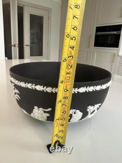 Grand grand bol vintage classique Wedgwood Jasperware noir et blanc 1964